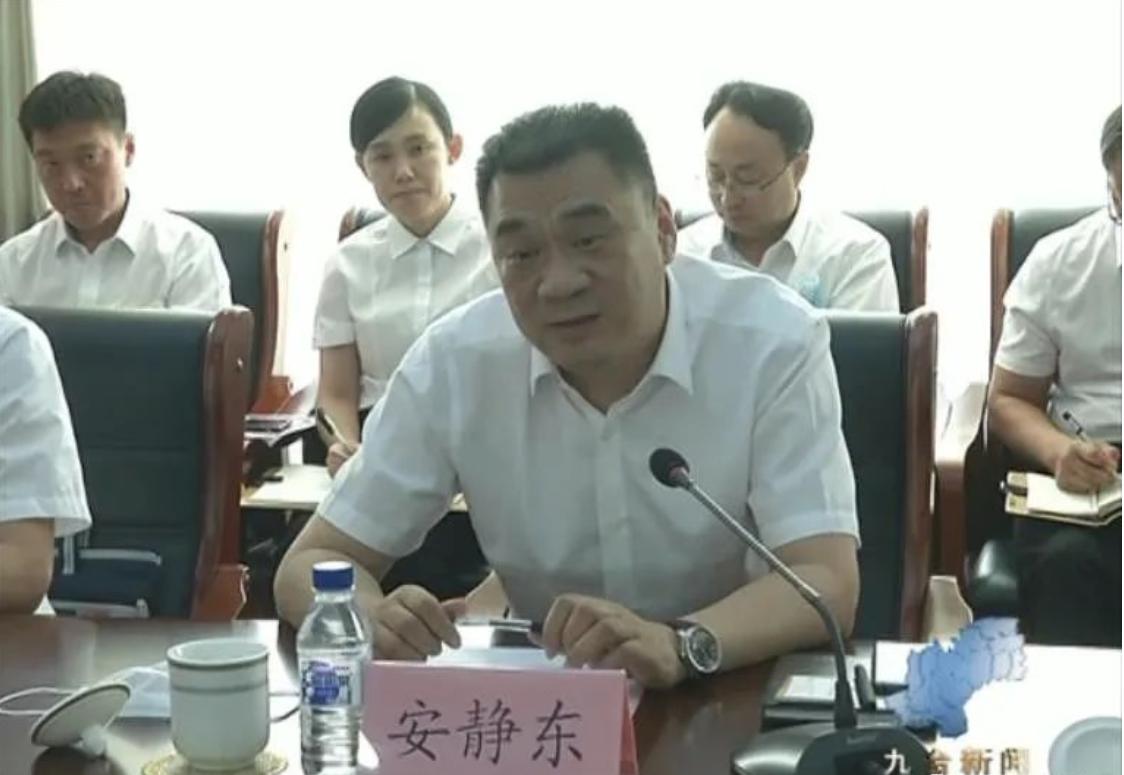 金秋吉林,稻田河流映衬下的舞台画卷